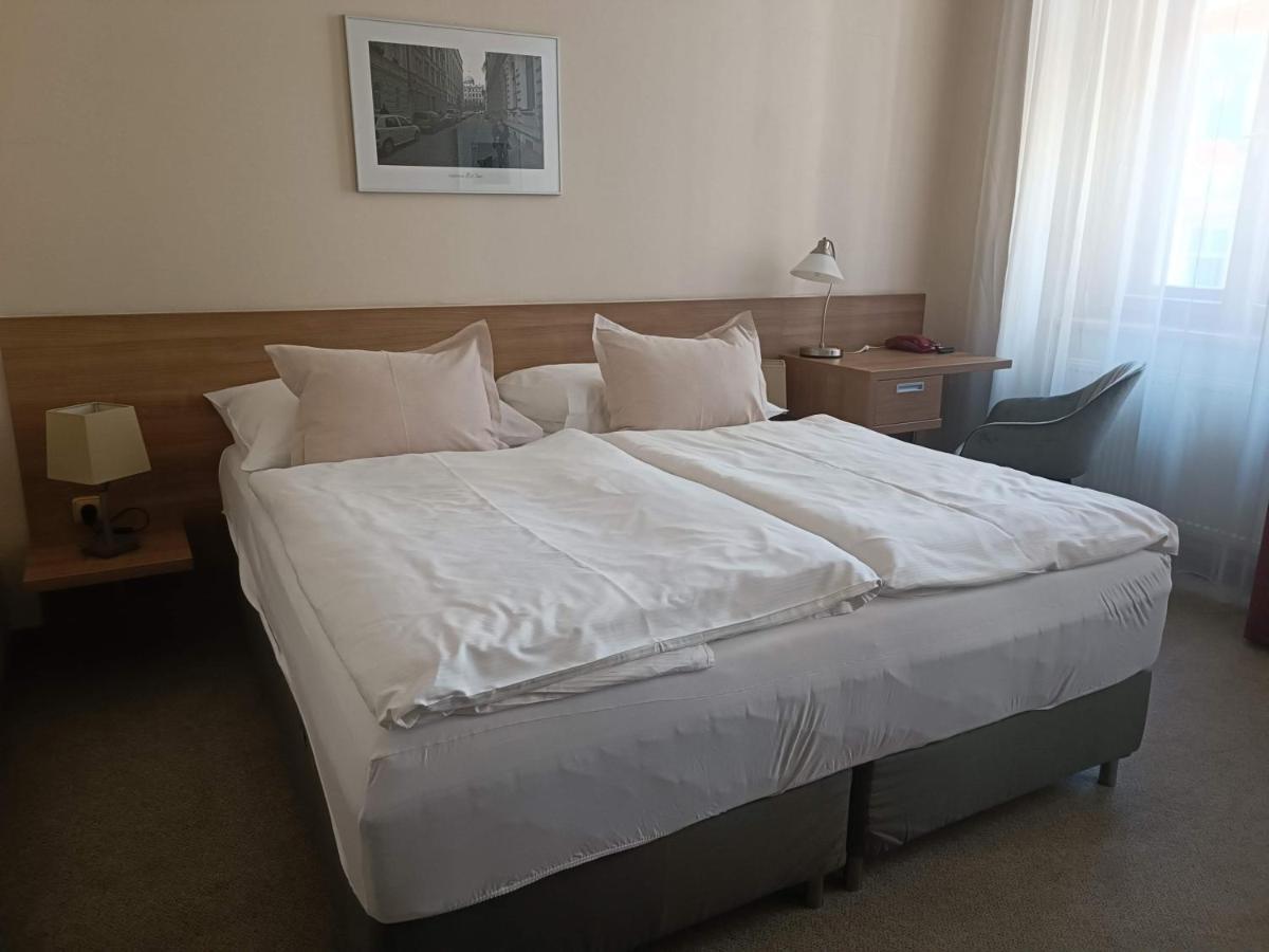 Rezidence Dlouha 17 Hotel ปราก ภายนอก รูปภาพ